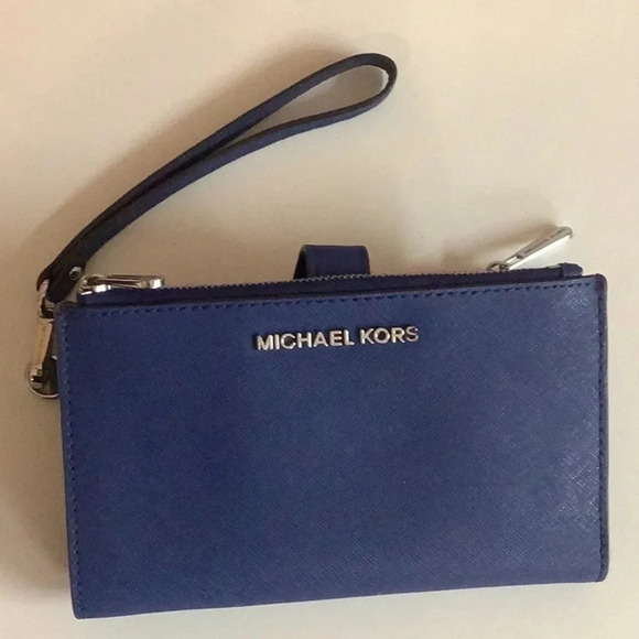 Michael Kors Double Zip Electric Blue Smart Phone Wallet/Wristlet Preloved - Picture 1 of 6